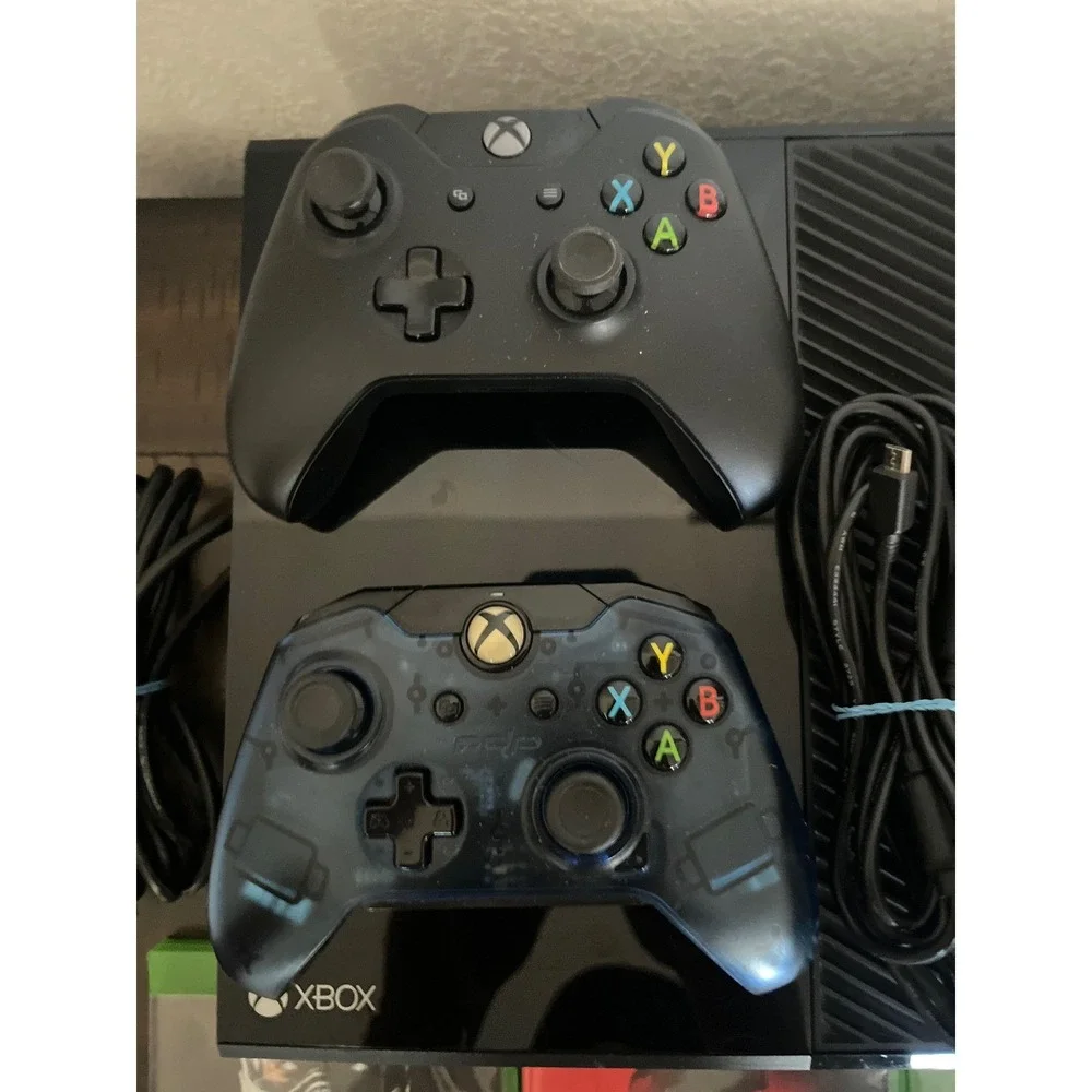 Microsoft Xbox One 500GB Console Bundle 2 Controllers 3 Games